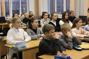 ученики 26 школы г. Смоленска прошли «Урок цифры» - фото - 3