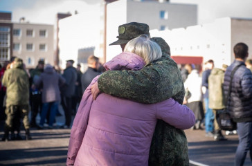 смолян, призванных в рамках частичной мобилизации, проводили в зону проведения СВО - фото - 6