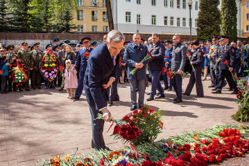 врио Губернатора Василий Анохин принял участие в памятном митинге, посвященном 78-й годовщине Великой Победы - фото - 7